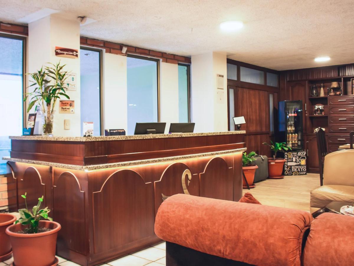 Hotel Cisne Куенка Екстериор снимка