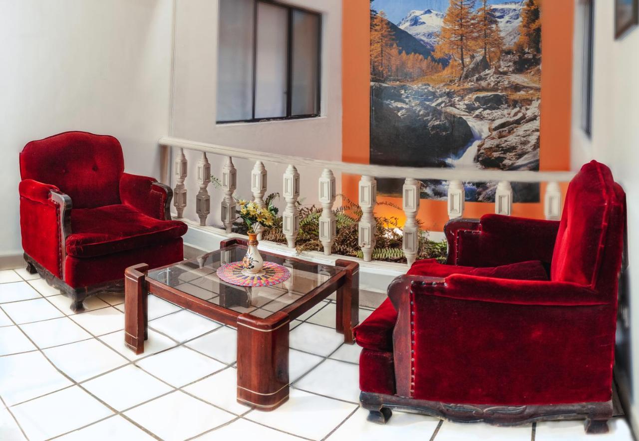 Hotel Cisne Куенка Екстериор снимка
