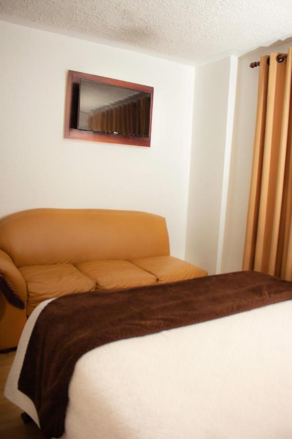Hotel Cisne Куенка Екстериор снимка
