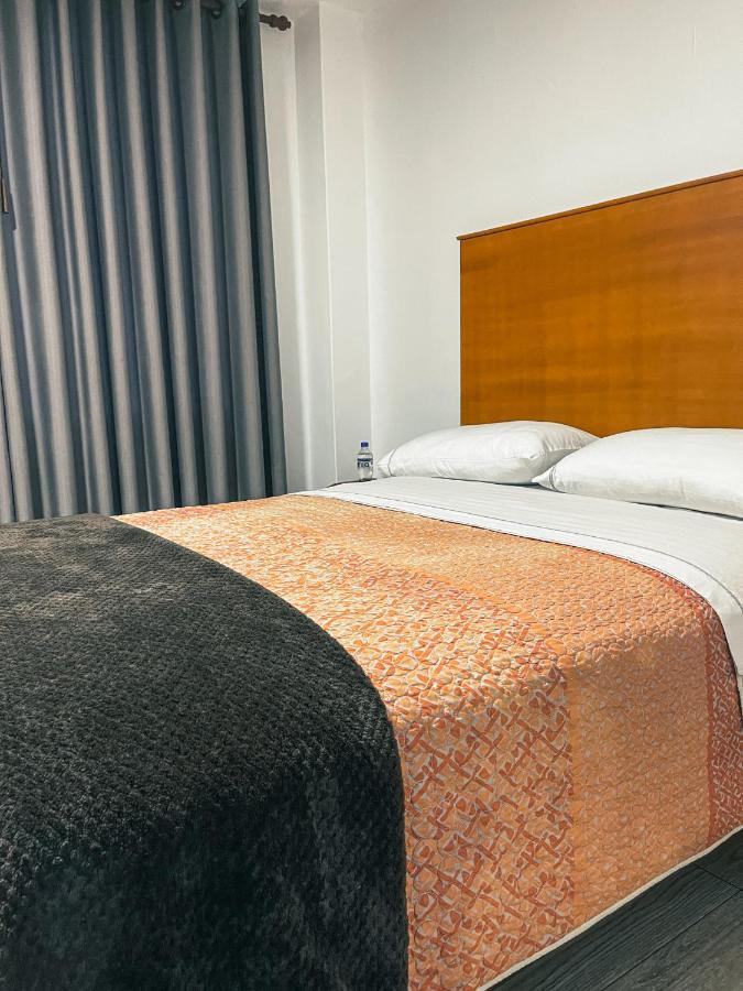 Hotel Cisne Куенка Екстериор снимка