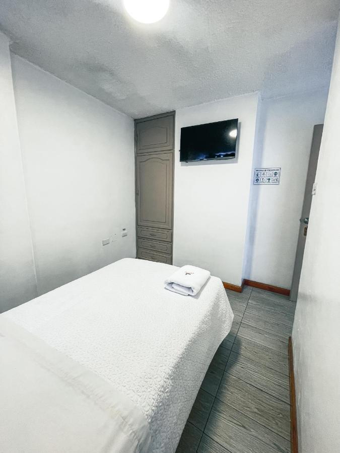 Hotel Cisne Куенка Екстериор снимка