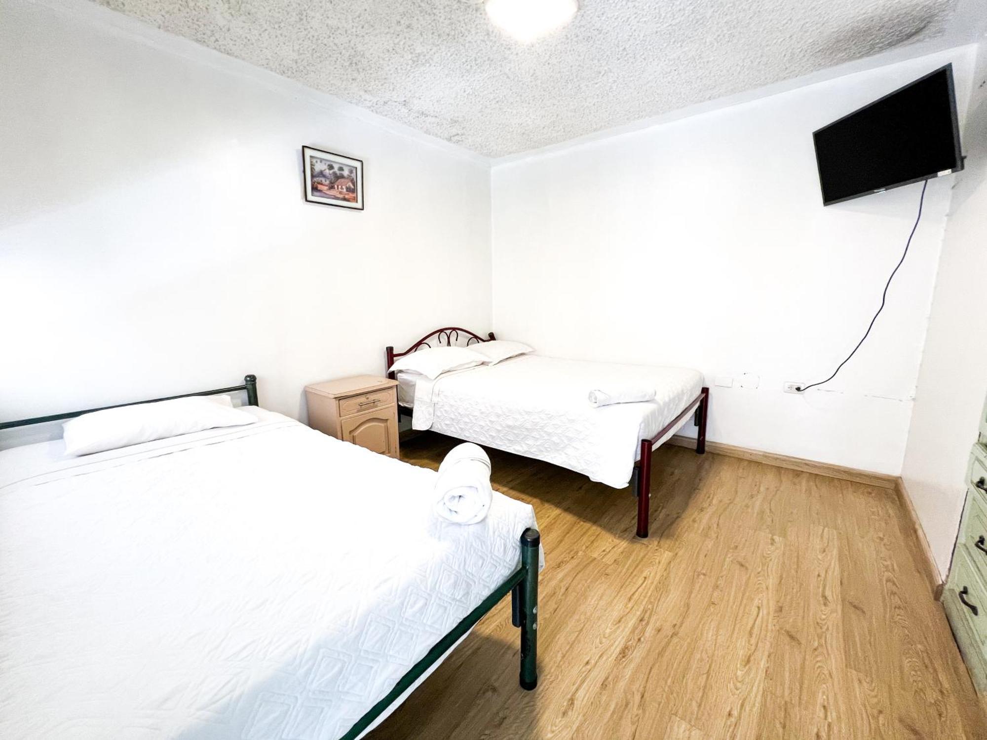 Hotel Cisne Куенка Екстериор снимка